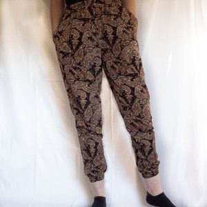 Paisley Pattern Loose Black Contemporary Trousers Size Small Forever 21